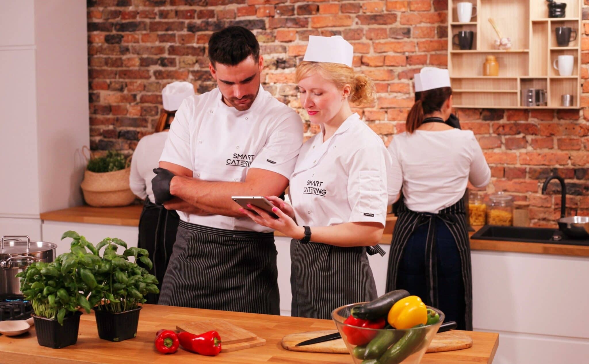 Révolutionner la restauration sans contact : comment la RFID améliore la commande et le paiement intelligents dans les restaurants