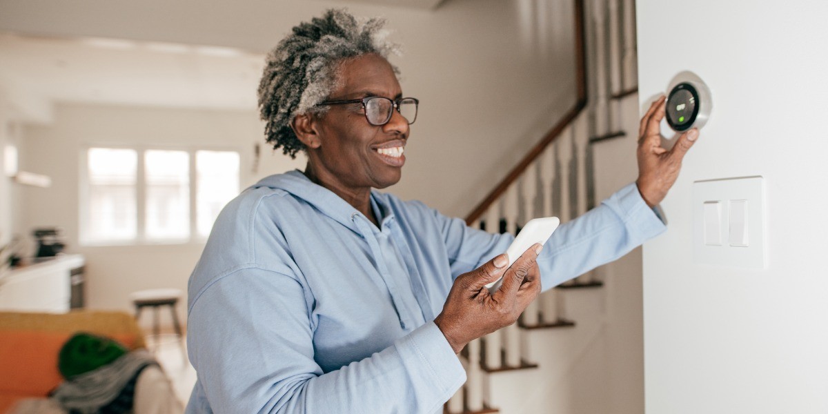 Soins intelligents aux personnes âgées grâce à la technologie RFID : de la surveillance en temps réel à la sécurité proactive