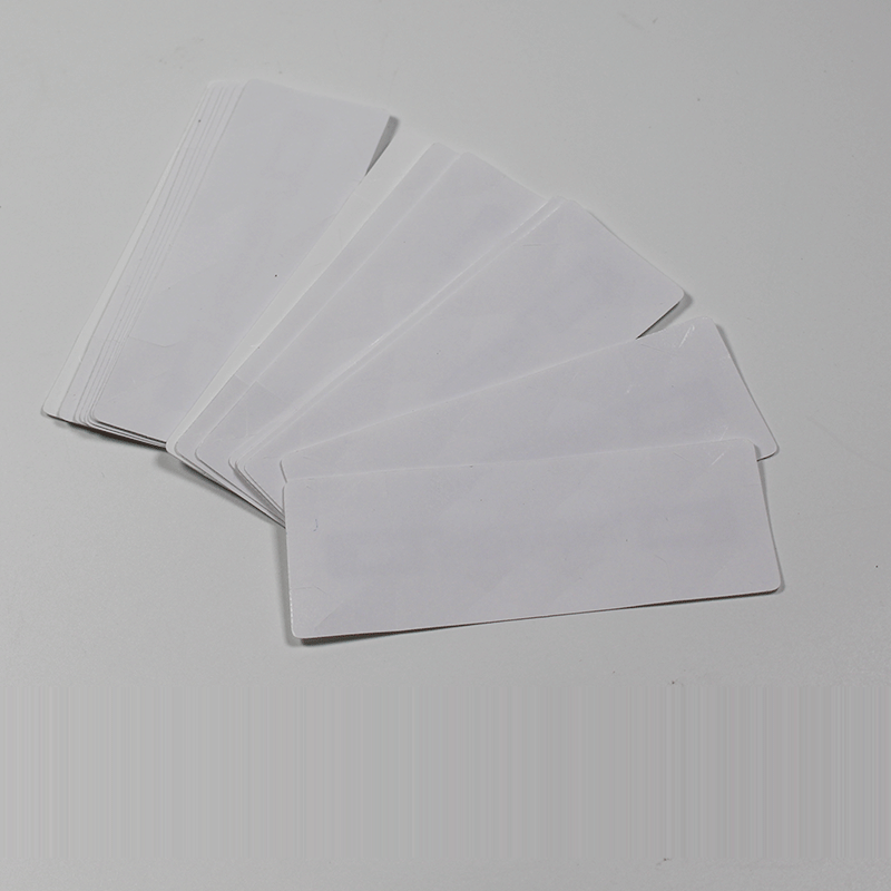 Étiquette de pare-brise RFID UHF 860~960 MHz
