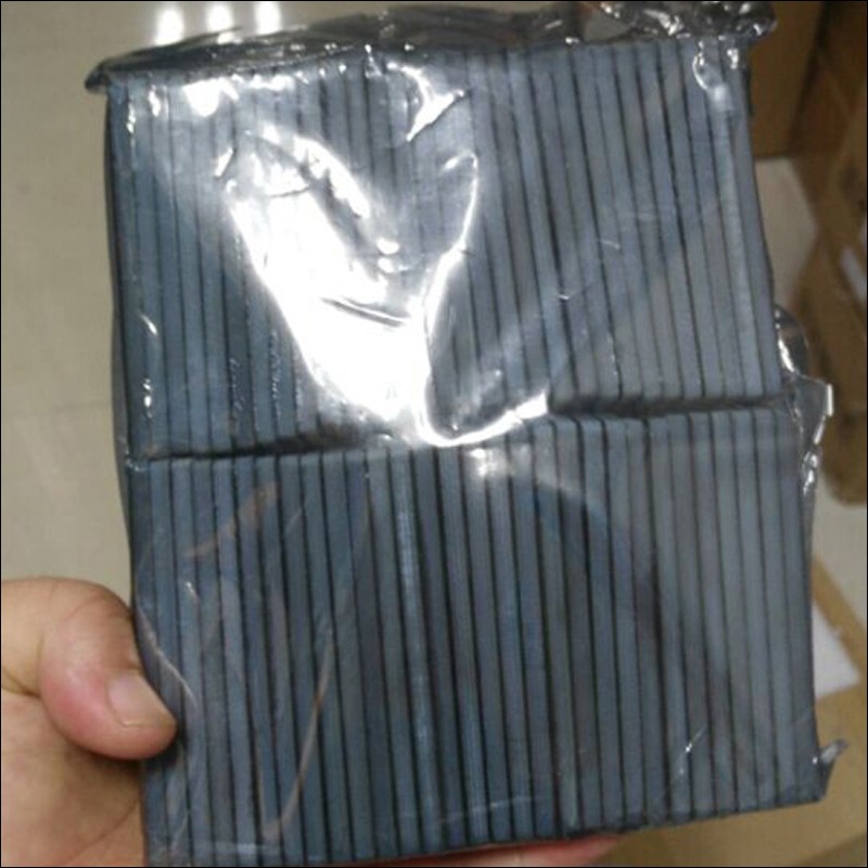 Étiquette métallique UHF FR-4 70*20 mm