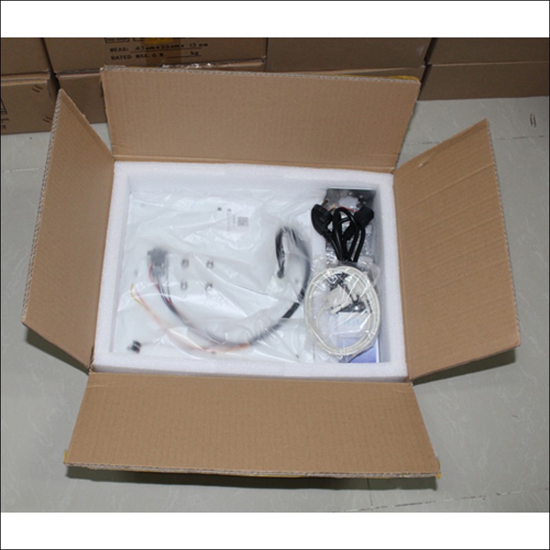 Lecteur UHF moyenne portée 5-8 m