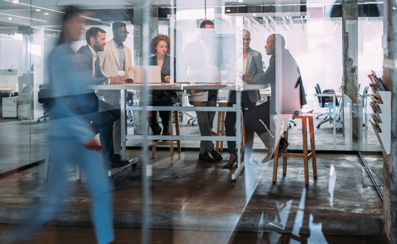 Accès fluide, contrôle intelligent : la RFID redéfinit la sécurité des entreprises et la mobilité des employés