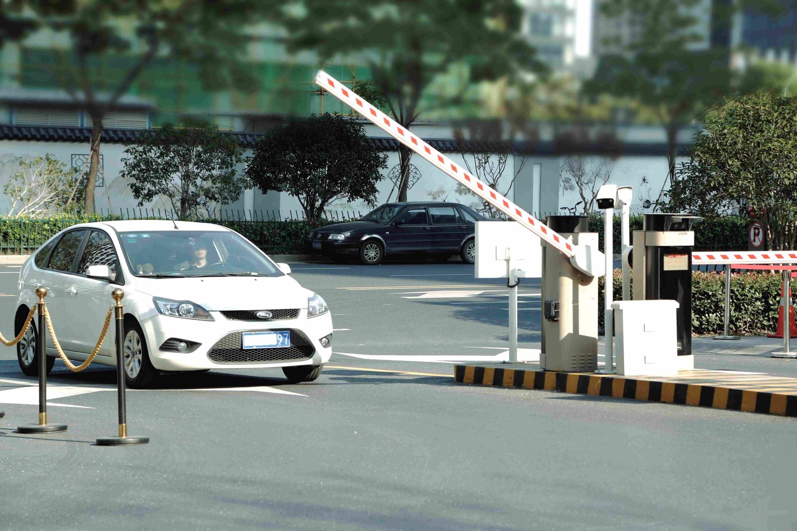 Pourquoi la technologie RFID UHF transforme la gestion des présences et le contrôle d'accès des véhicules