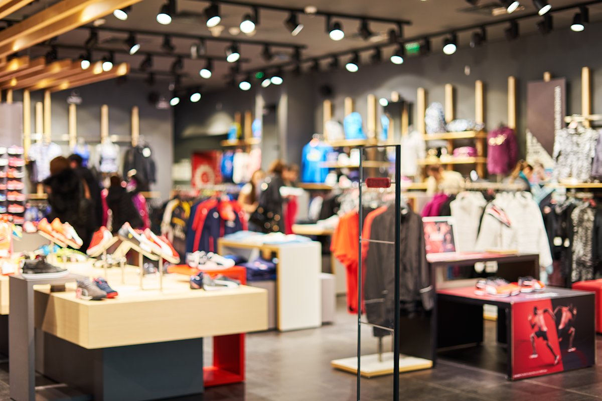 Comment la RFID améliore la précision des stocks et les opérations en magasin